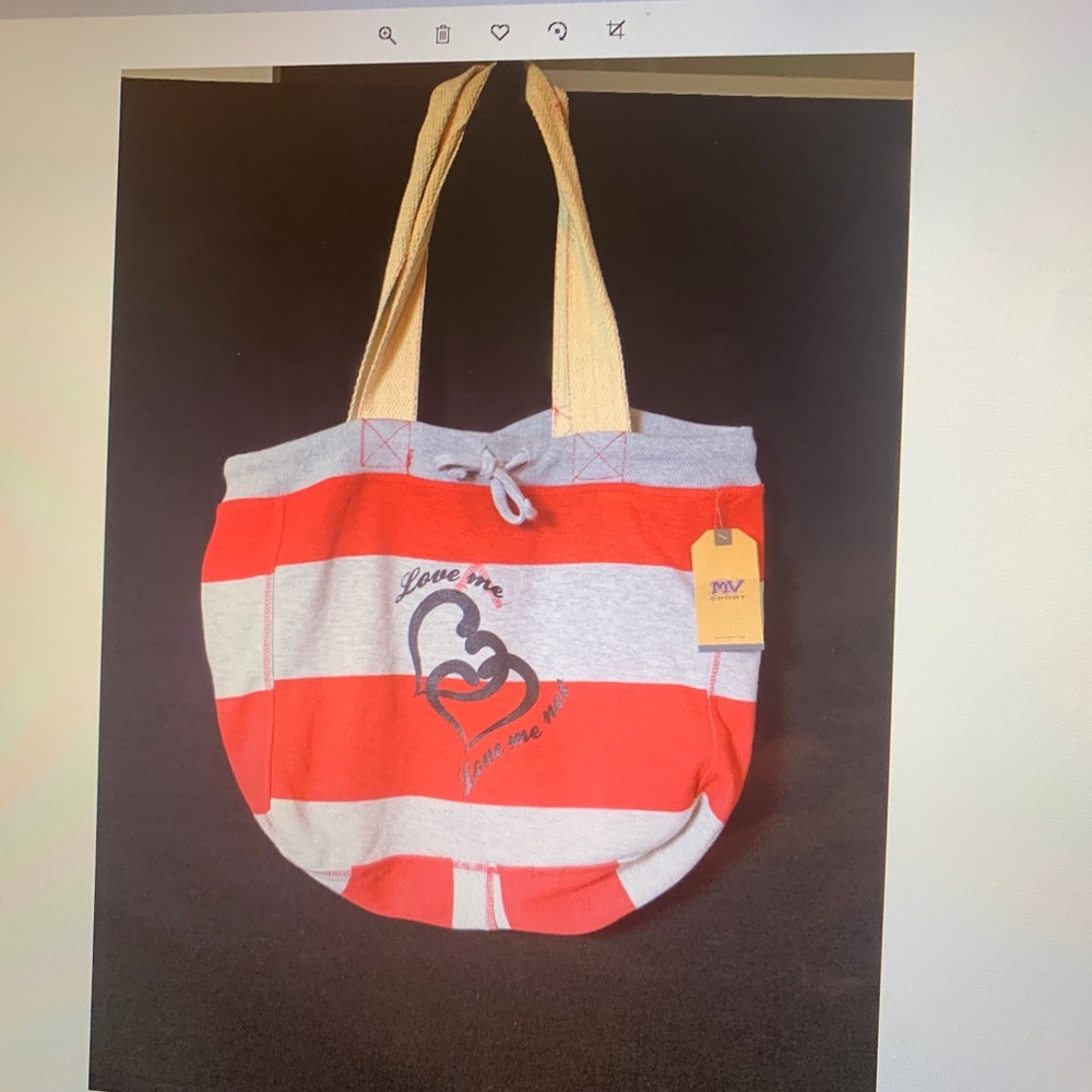 Oversized shoulder bag